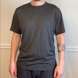 NIKE Dri-Fit Gray - Graffiti Short Sleeve Tee L